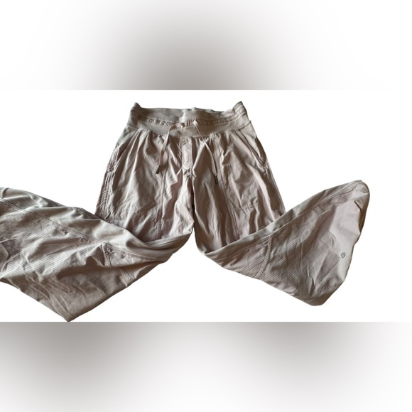 Lululemon Dance Studio Crop *25"
Misty Pink - Picture 5 of 6